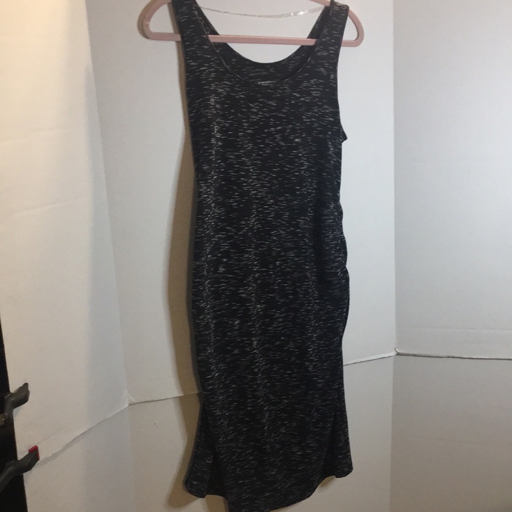 LIZ LANGE MATERNITY SLEEVELESS DRESS SIZE M WITH GATHERED SIDES